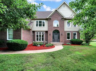 13777 Smokey Ridge Dr, Carmel, IN 46033