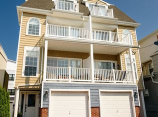9613 Ventnor Ave, Margate City, NJ 08402