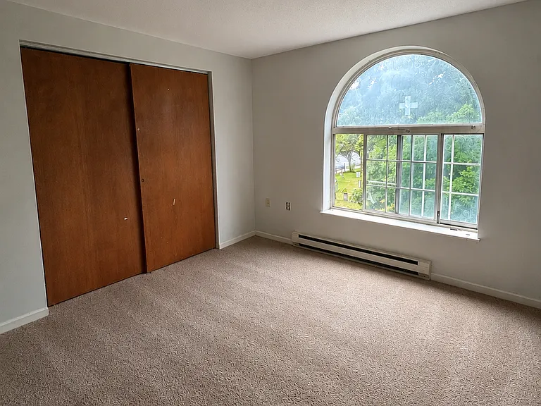 10 Agney Ave #3A — Photo 5