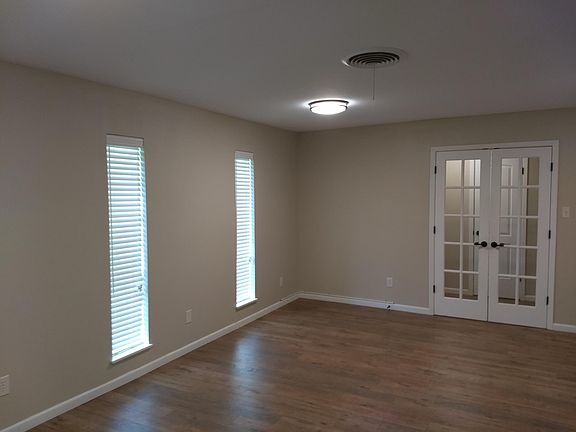 4th image of 3109 High Meadows Dr
