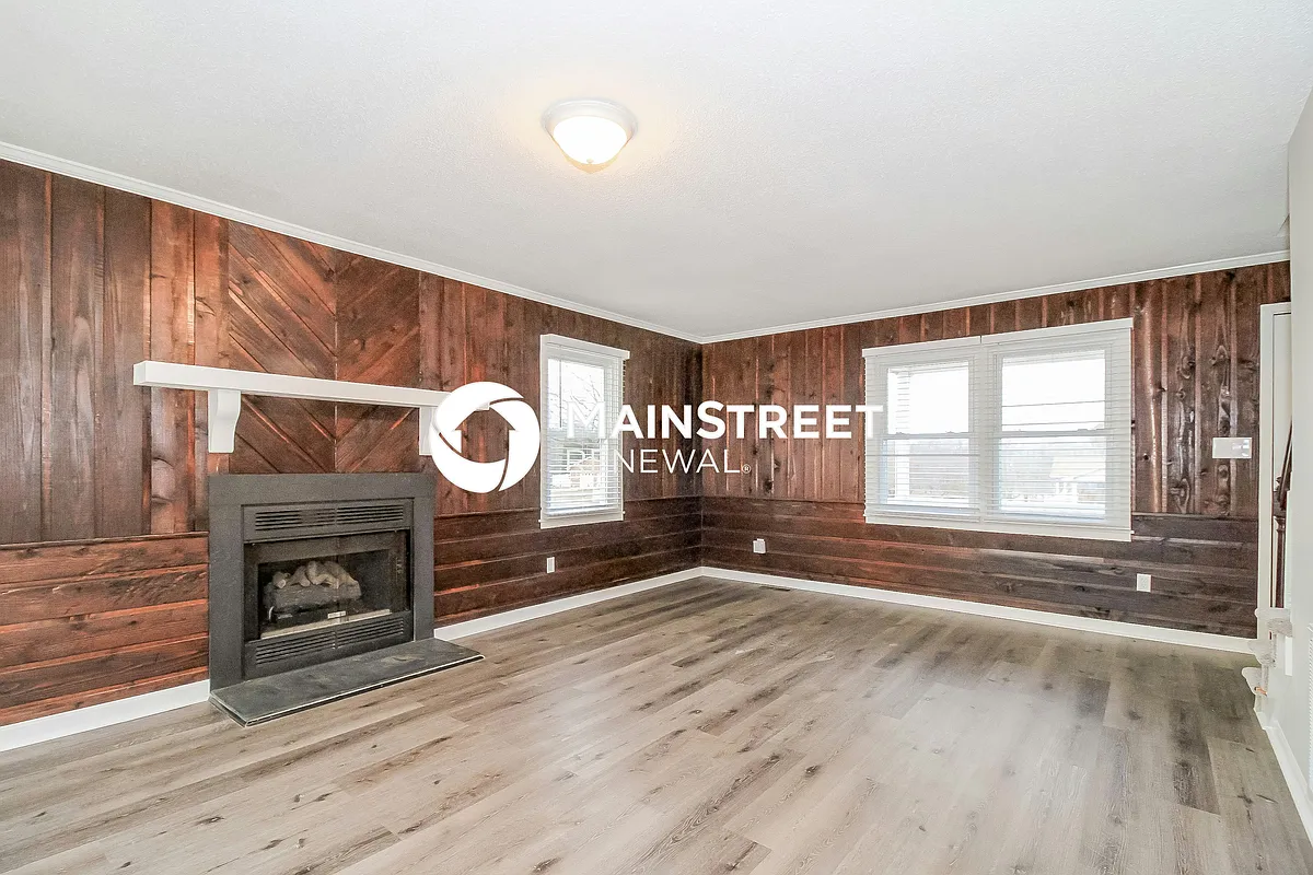 Living Room - 6100 Radds St