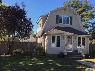 222 Juanita Ave, Freeport, NY 11520