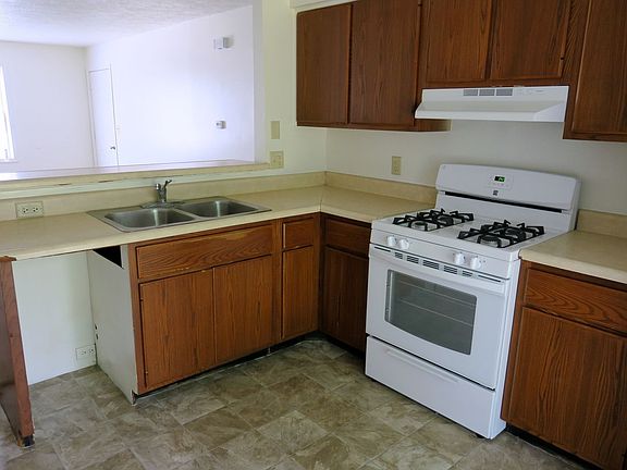 4th image of 1606 S 16th St APT 5