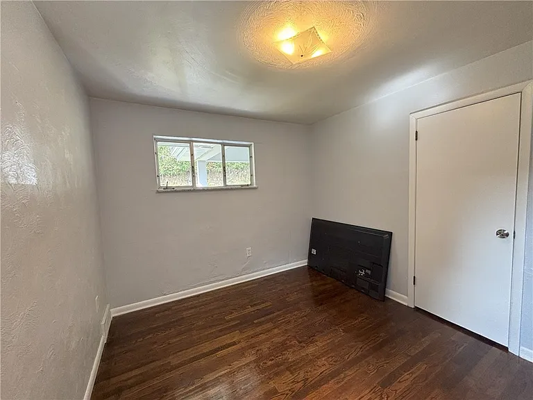 3395 Logan Ferry Rd — Photo 29
