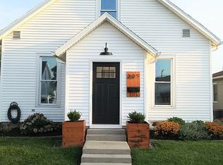 209 E Pearl St, Wapakoneta, OH 45895