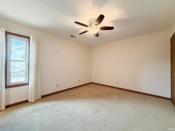 3rd image of 207 Lorshelna Dr #A
