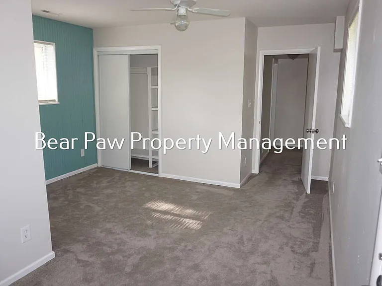 960 Loveland St #B — Photo 16
