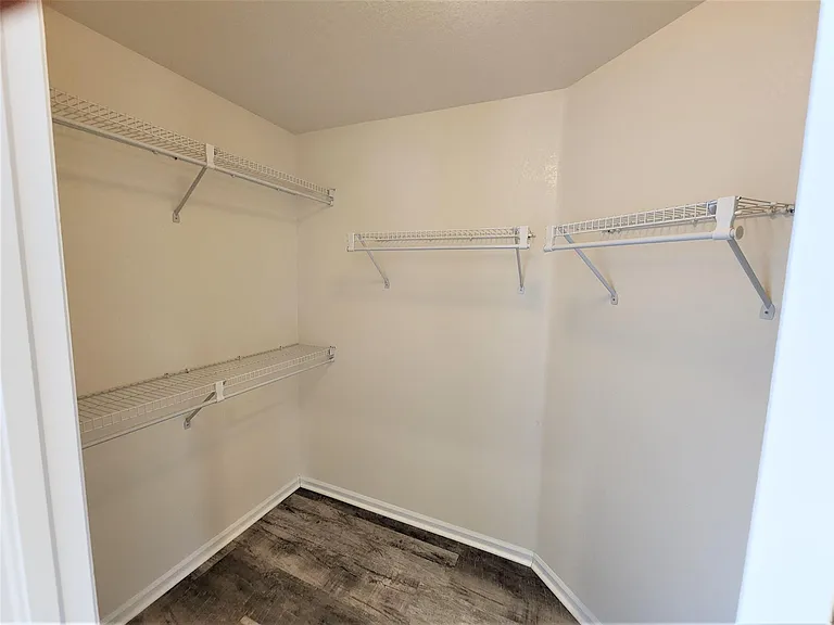 10639 Cherrybrook Cir — Photo 18