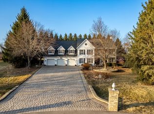 9695 Ridgeview Rd, Belvidere, IL 61008