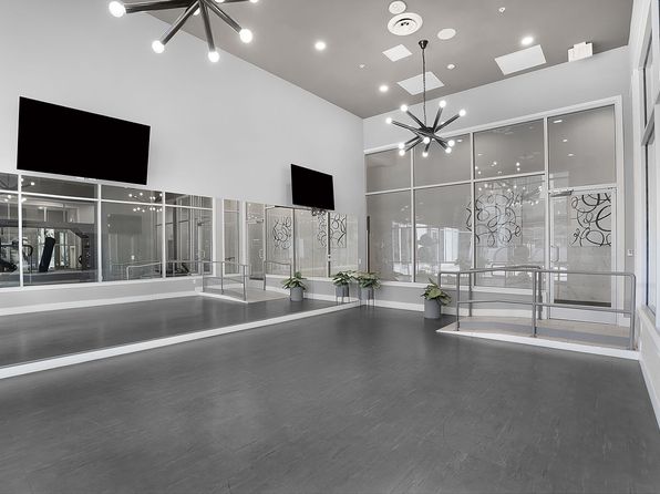 424 15th St APT 2202