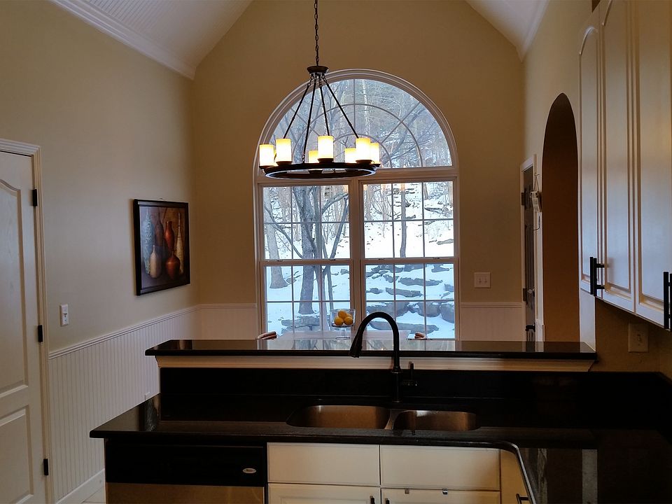 1st image of 509 Columbus Ct