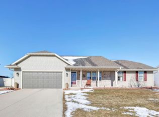 2424 Kilrush Rd, De Pere, WI 54115