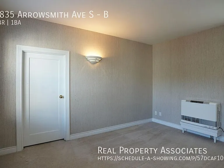 9835 Arrowsmith Ave S #B — Photo 4