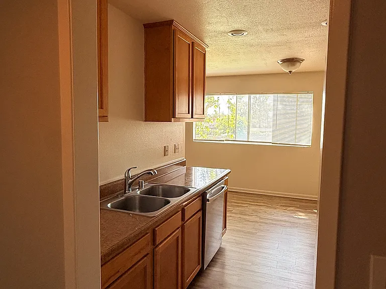 6600 Warner Ave — Photo 8