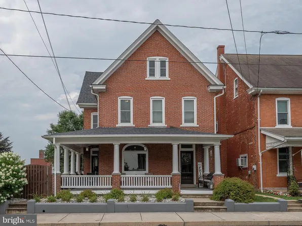 609 Main St, Pennsburg, PA 18073