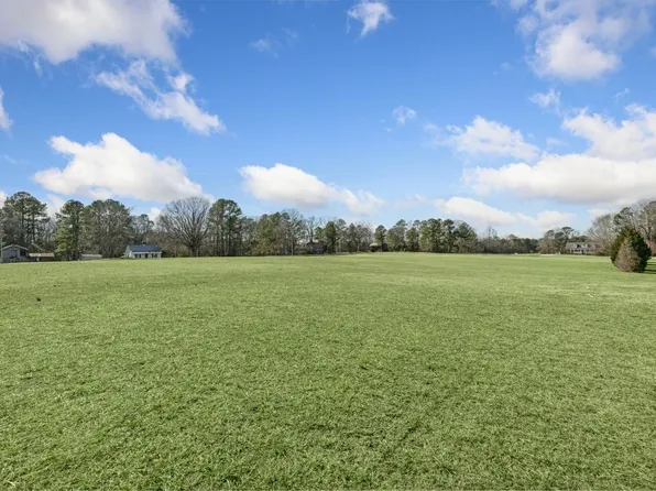 7476 Perry Rd #3, Bailey, NC 27807