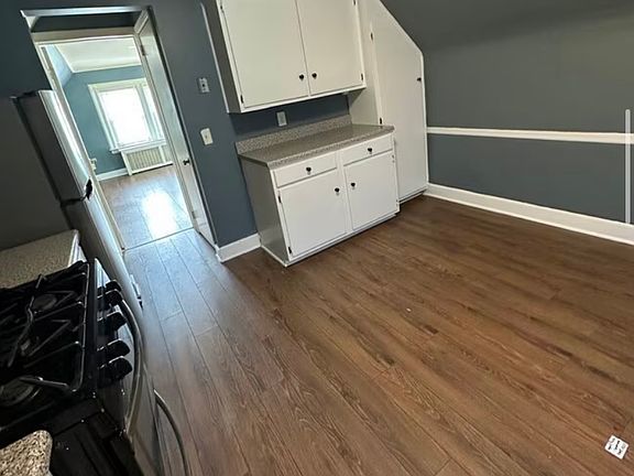 5th image of 123 N 7th Ave #1