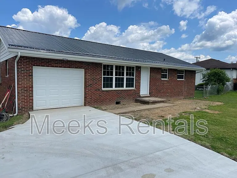 3670 Teays Valley Rd — Photo 1