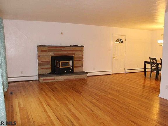 4th image of 4949 Penns Valley Rd