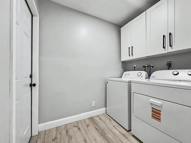 378 NW 2nd Way — Photo 1
