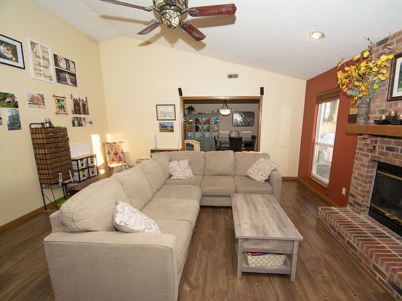 5th image of 3315 Dover Ln