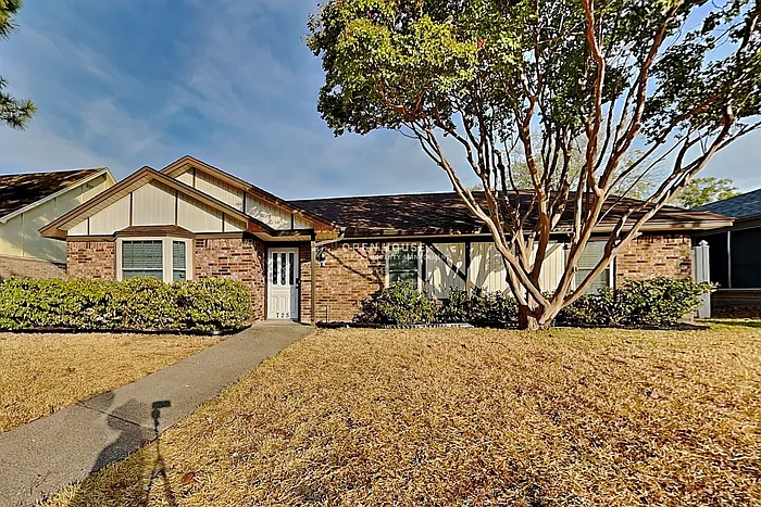 725 Maple Glen Dr