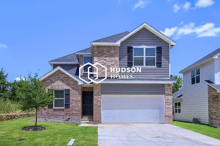4 bed, 3.0 bath, 1828 sqft, $2,025 — Photo 1