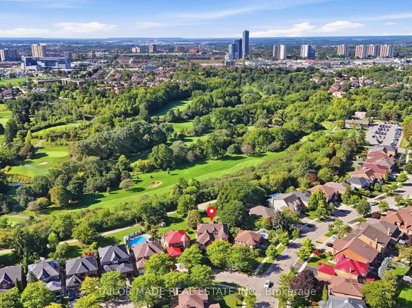 52 Casper Cres, Brampton, ON L6W 4J7