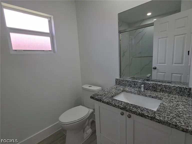 2907 SW Santa Barbara Pl — Photo 11