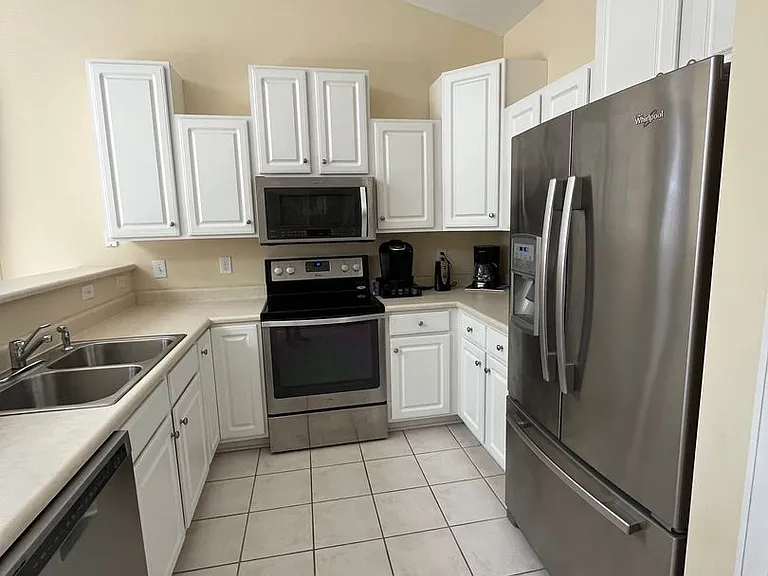 5006 Carleton Dr #113 — Photo 12