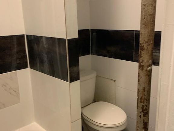 4th image of 907 Avenue Saint John #1R