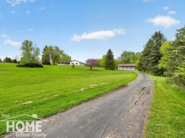 6444 Grand River Rd, Bancroft, MI 48414