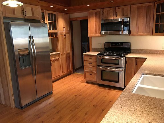 3rd image of 7383 Winona Ave #1