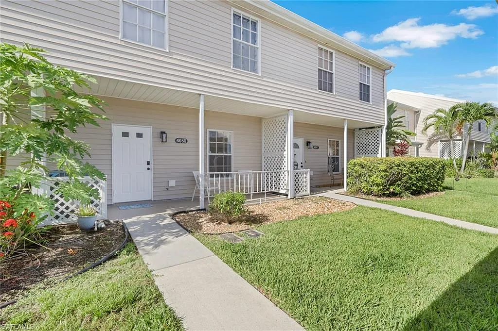 3 bed, 2.5 bath, 1157 sqft, $2,200 — Photo 1