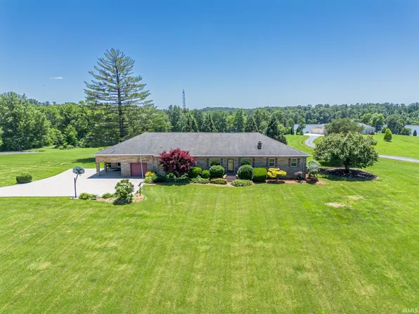 1005 W 6th St, Huntingburg, IN 47542