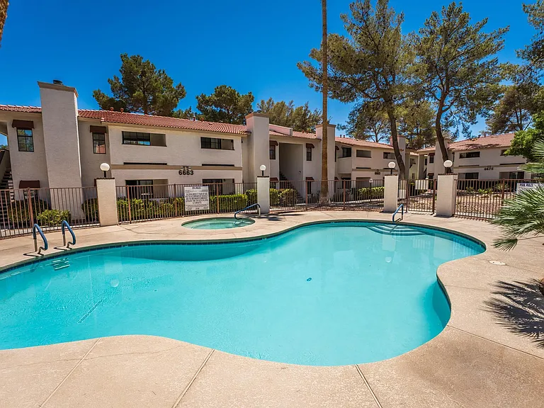 6621 W Tropicana Ave #201 — Photo 4