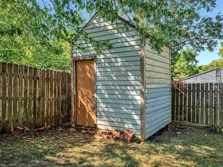 3125 SE Dupont St — Photo 17