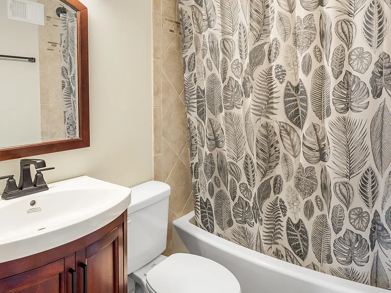 2628 Linden Pl — Photo 14