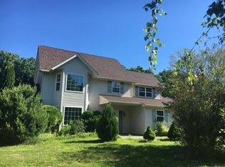 2265 Mountain Laurel Dr, Effort, PA 18330