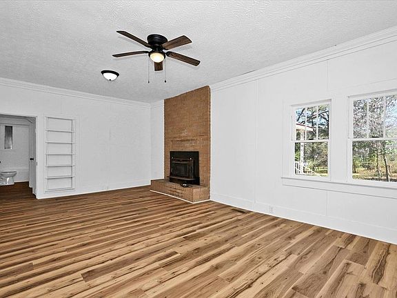 3rd image of 1403 Goehler Rd SE