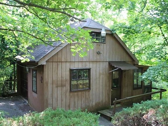 detached garage/workshop