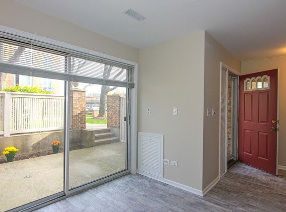 4th image of 103 Bishop Quarter Ln