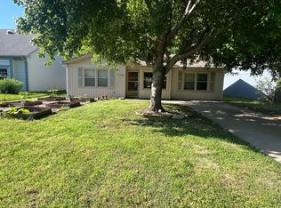 325 Pleasant St, Lawrence, KS 66044