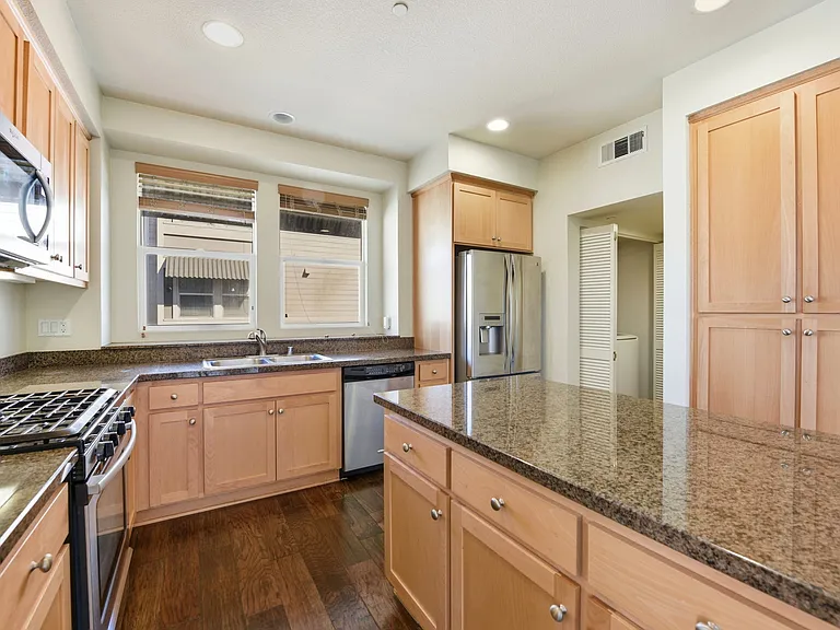 40955 Olmstead Ter — Photo 11