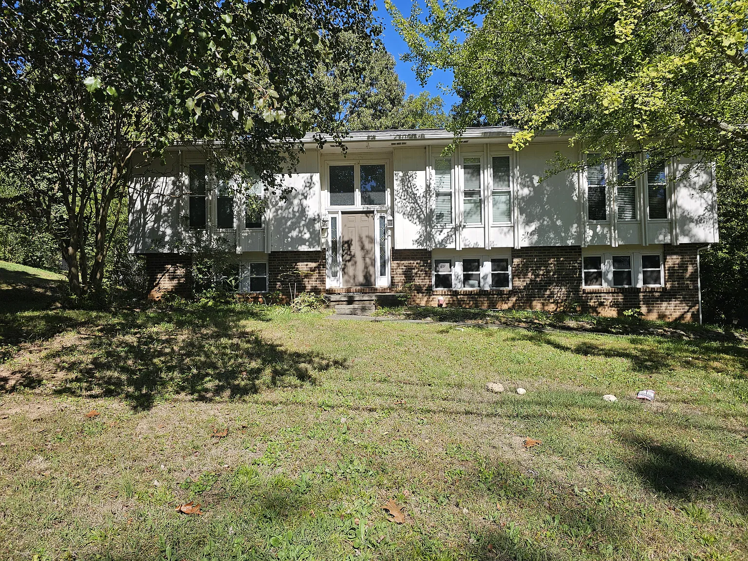 4 bed, 2094 sqft, $2,200 — Photo 1