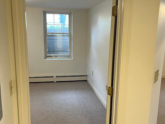 5th image of 418 Pontiac Ave Floor 1