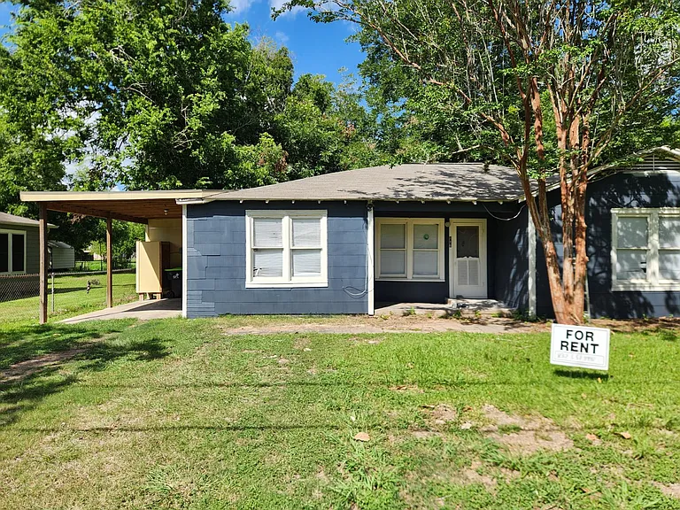 416 Delmas Dr — Photo 1