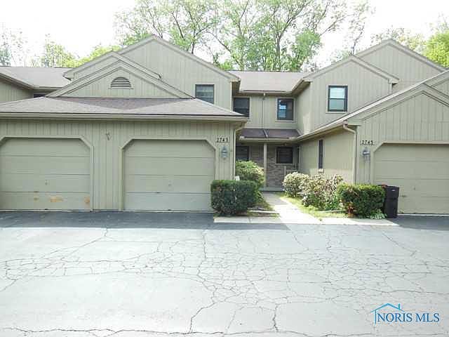 1st image of 2743 Sweetbriar Ct