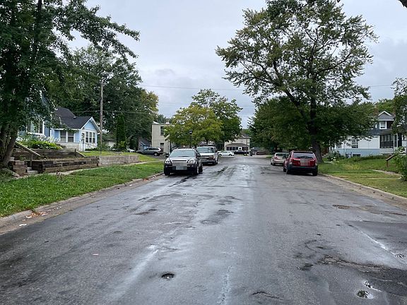 5th image of 616 Hawthorne Ave E