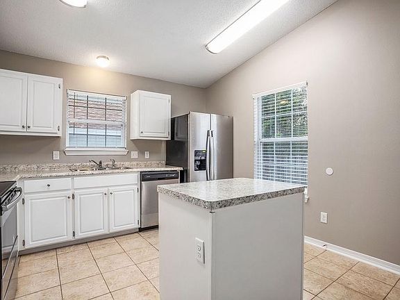 5th image of 1433 Greystone Dr